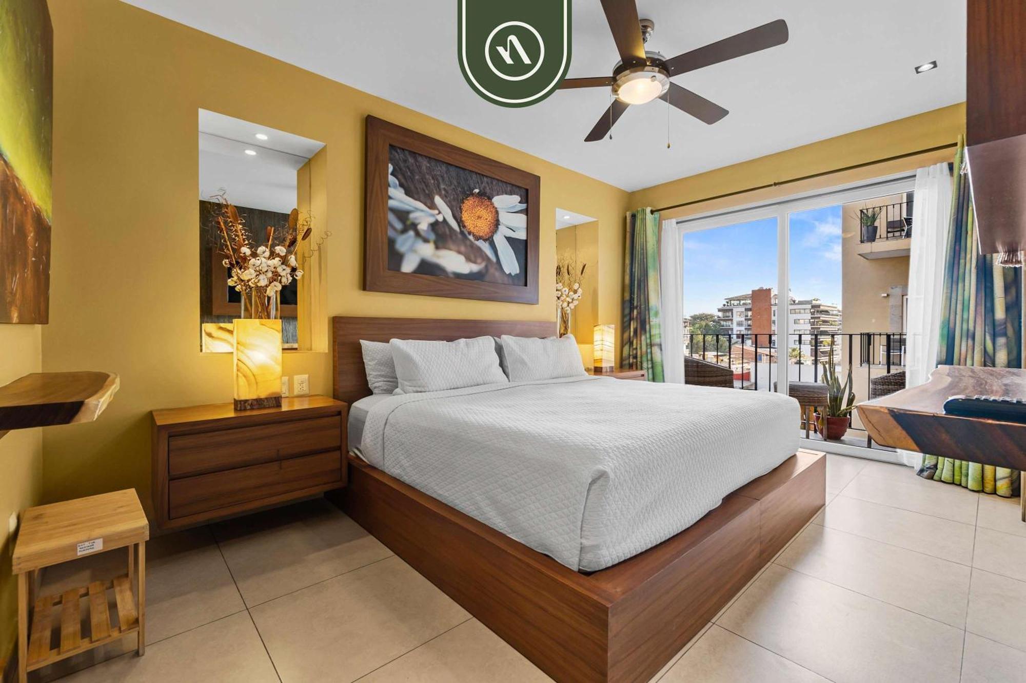 1br With Rooftop Pool - Romantic Zone * Puerto Vallarta